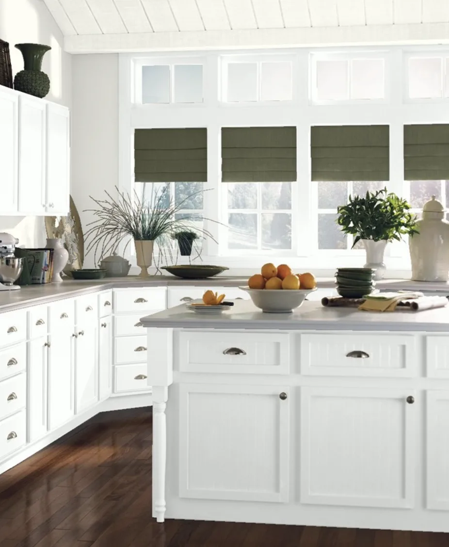 benjamin moore white diamond kitchen cabinets