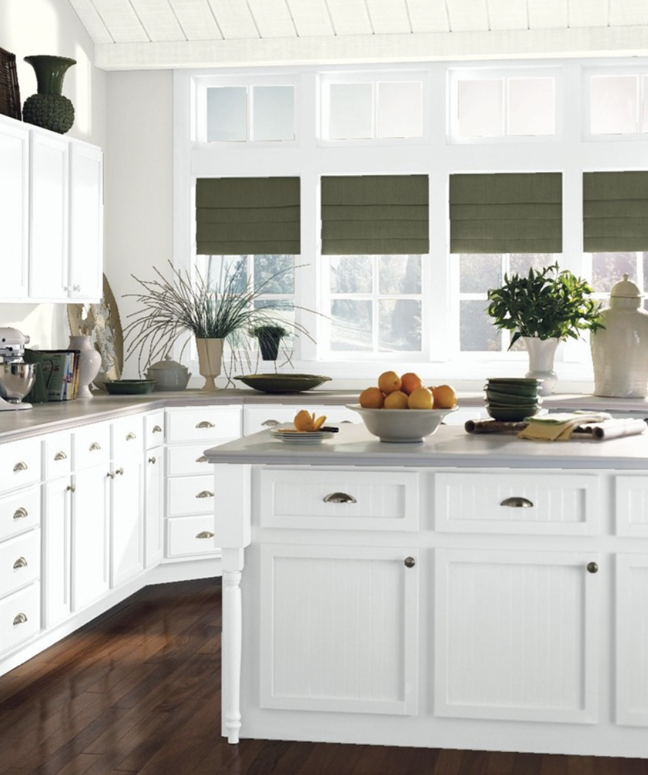 benjamin moore chalk white kitchen cabinets